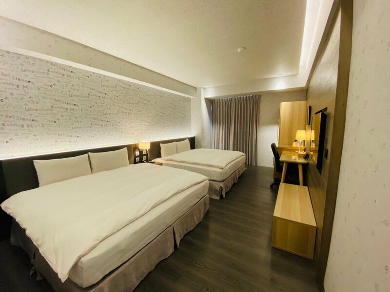 Гостиница Champs Elysees Hotel
