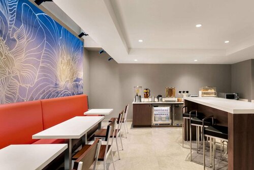 Гостиница La Quinta Inn & Suites by Wyndham Times Square South в Нью-Йорке