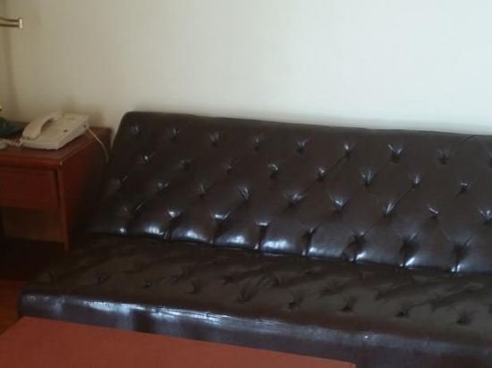 Фото Days Inn by Wyndham Orange Anaheim