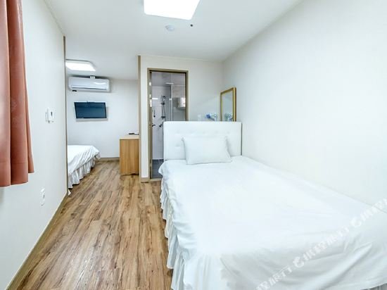 Фото Jeju Skyhill Business Hotel