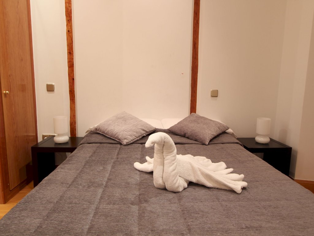 Фото Apartamentos Good Stay Prado