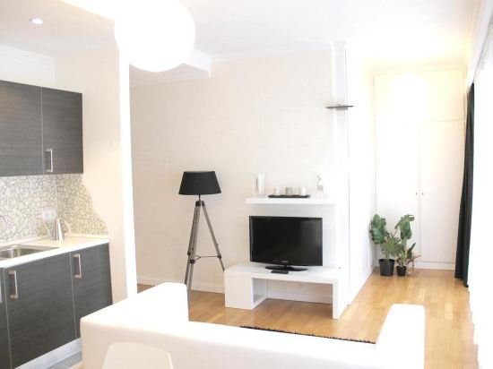 Фото The Queen Luxury Apartments - Villa Fiorita