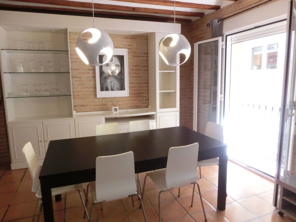 Фото Valencia Lounge Hostel