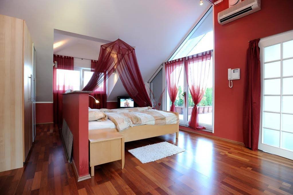 Фото Luxury Apartments Bonn