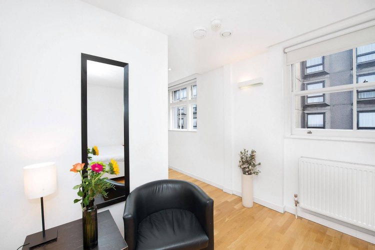 Фото Hyde Park Executive Apartments