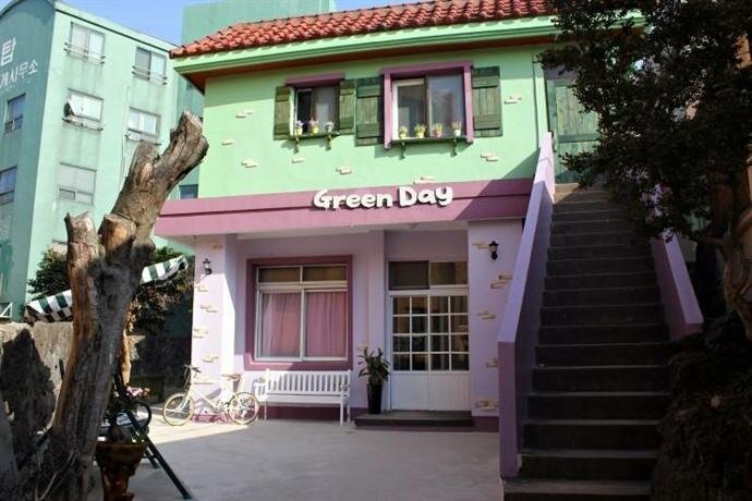 Greenday Guesthouse