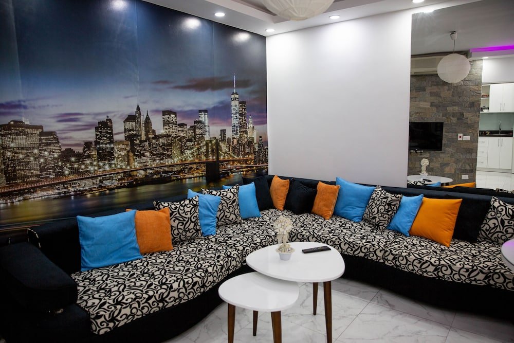 Фото Luxurious One Bedroom Apartment by pool