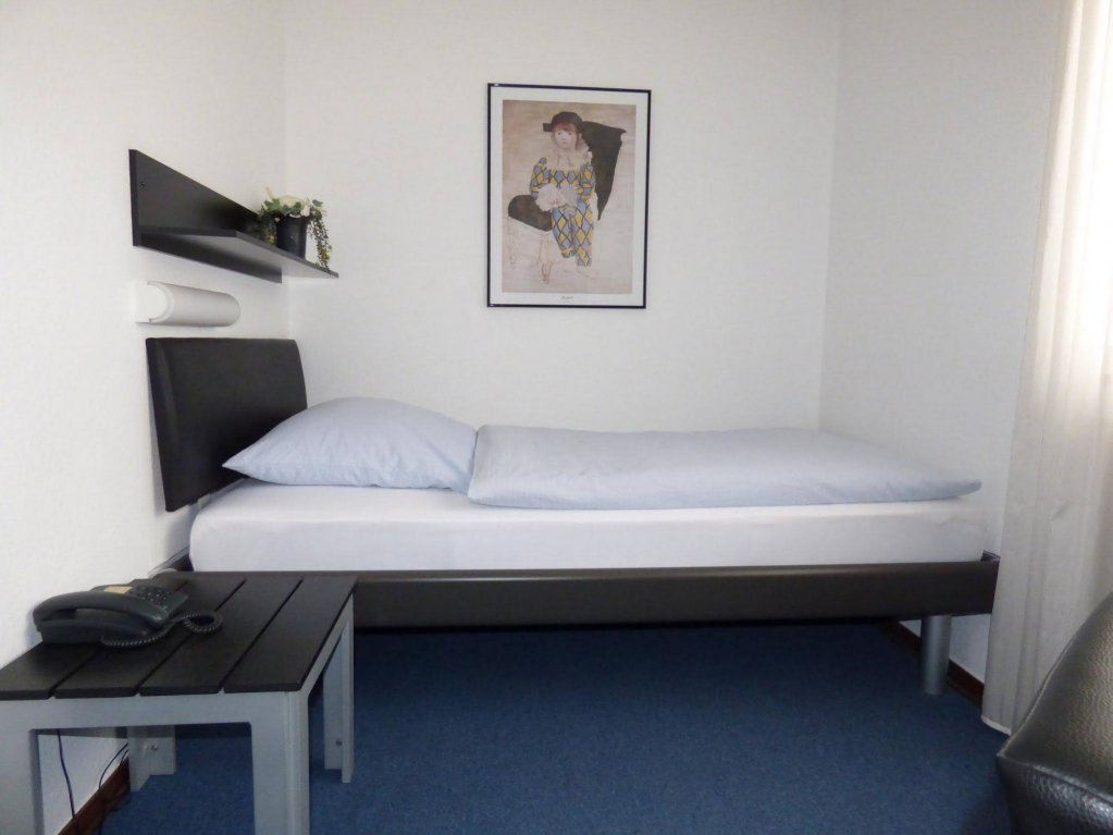 Фото Hotel Alt Büttgen