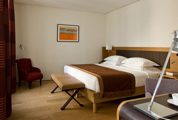 Фото Le Six Paris Hôtel & Spa