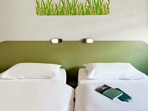 Гостиница Hotel Inn Design Issoudun в Исудёне