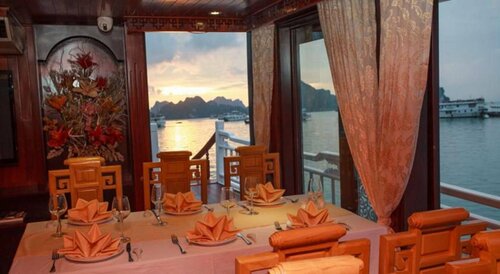 Гостиница Viola Cruise Halong Bay в Халонге