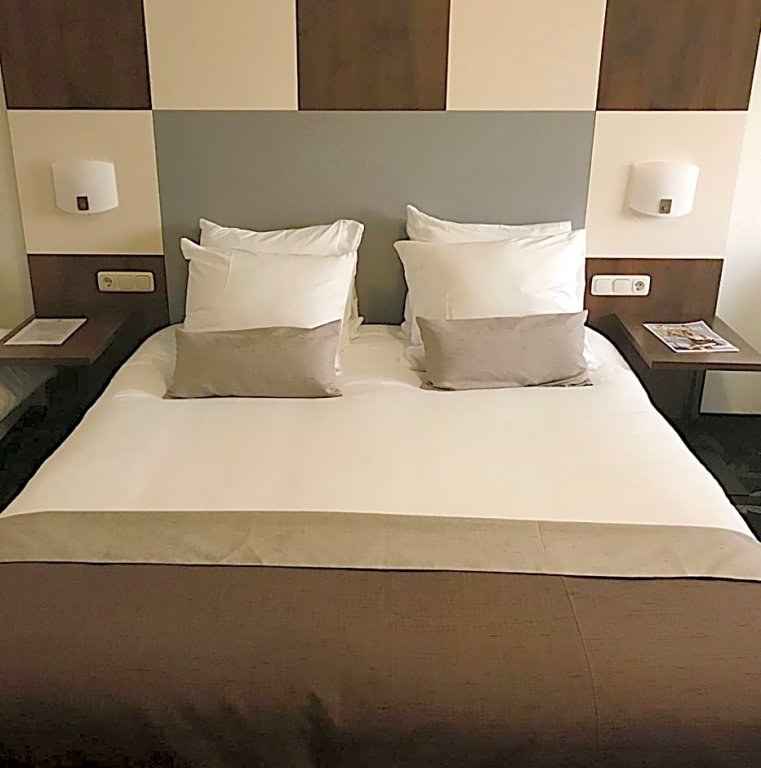 Фото Fletcher Hotel-Restaurant Emmen