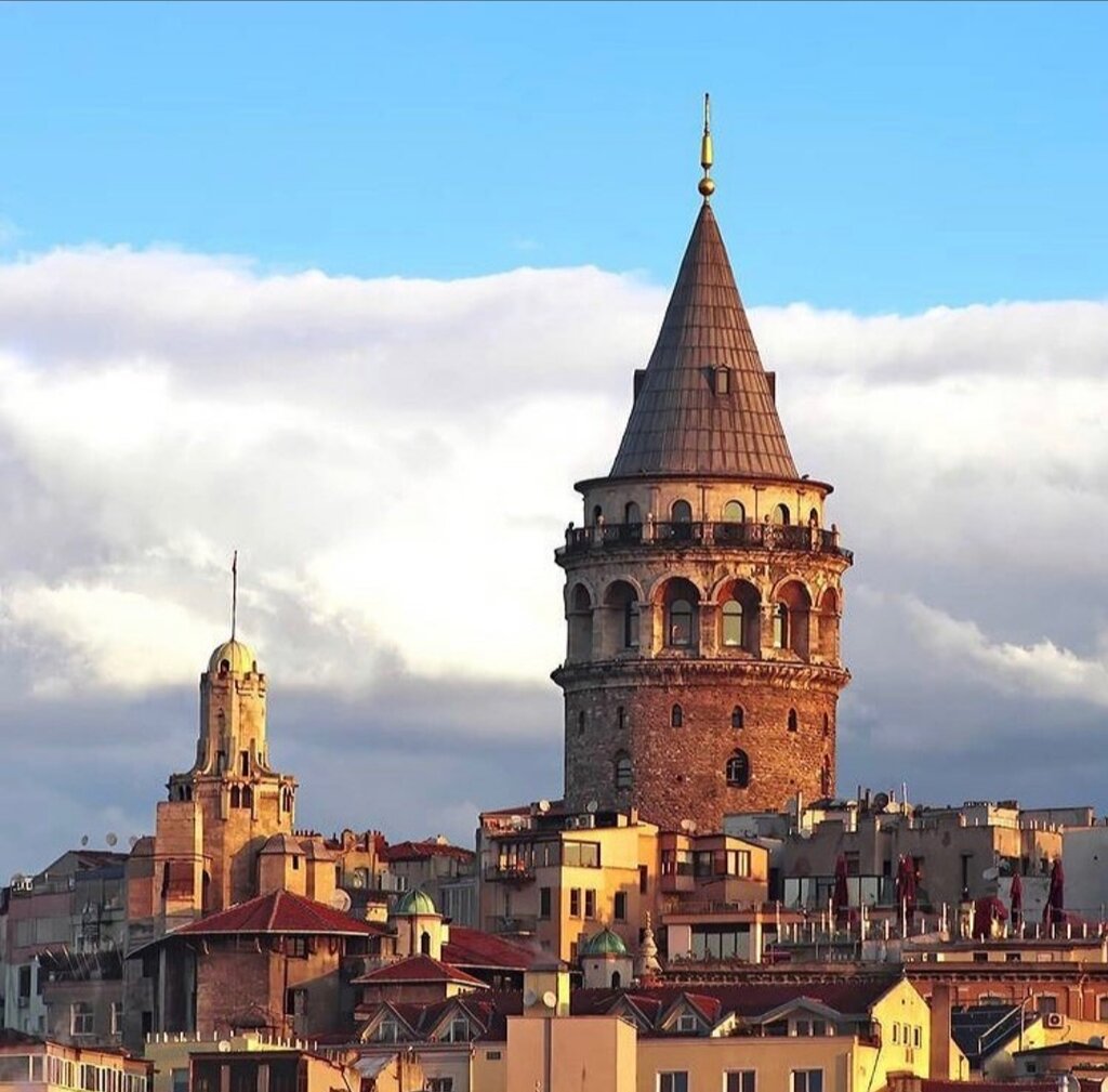 Landmark, attraction Galata Tower, Beyoglu, photo