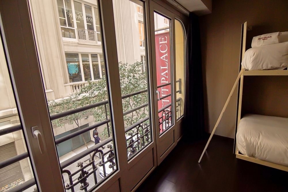 Фото Petit Palace Triball