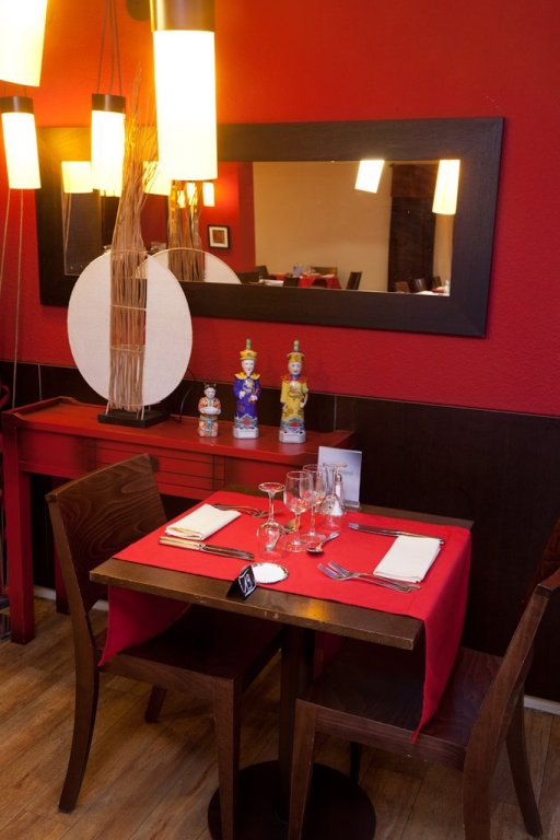 Фото Hotel Kyriad Marseille Palais Des Congres - Vélodrome