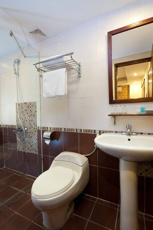 Фото Tu Linh Palace Hotel 2