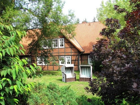 Фото Ferien- & Reitsport Hotel Brunnenhof