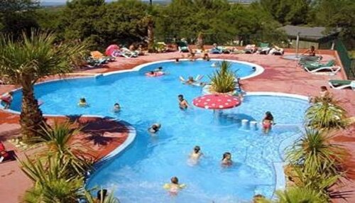 Гостиница Lagrange Grand Bleu Vacances Les Pescalunes в Безье