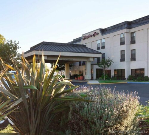 Гостиница Hampton Inn Tracy