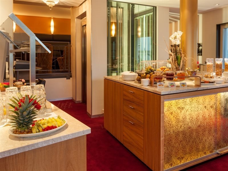 Фото Zurich Swiss Chocolate by Fassbind