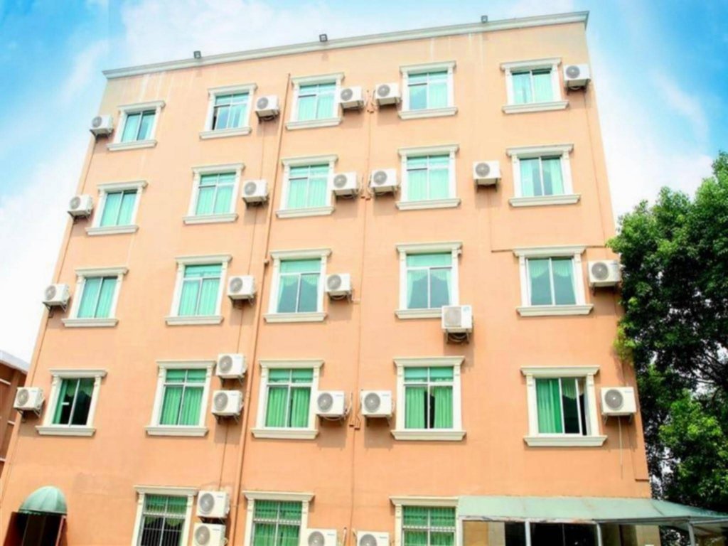 Фото отеля 2