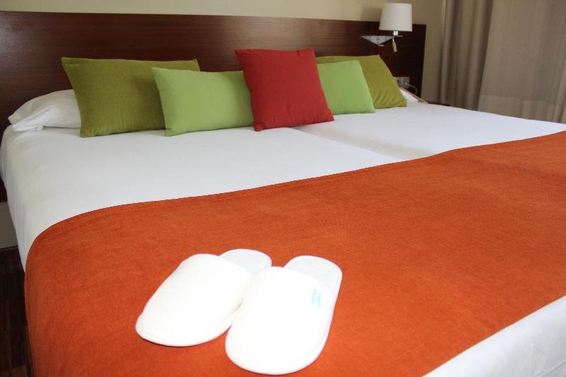 Фото Hotel Escuela Santa Cruz