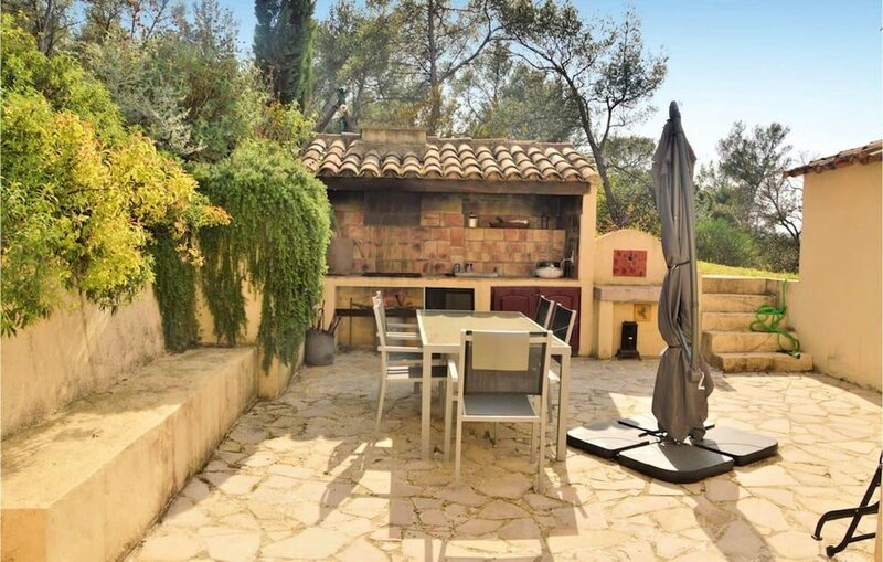 Гостиница Villa With 5 Bedrooms In Aix EN Provence With Private Pool Furnished Garden And Wifi