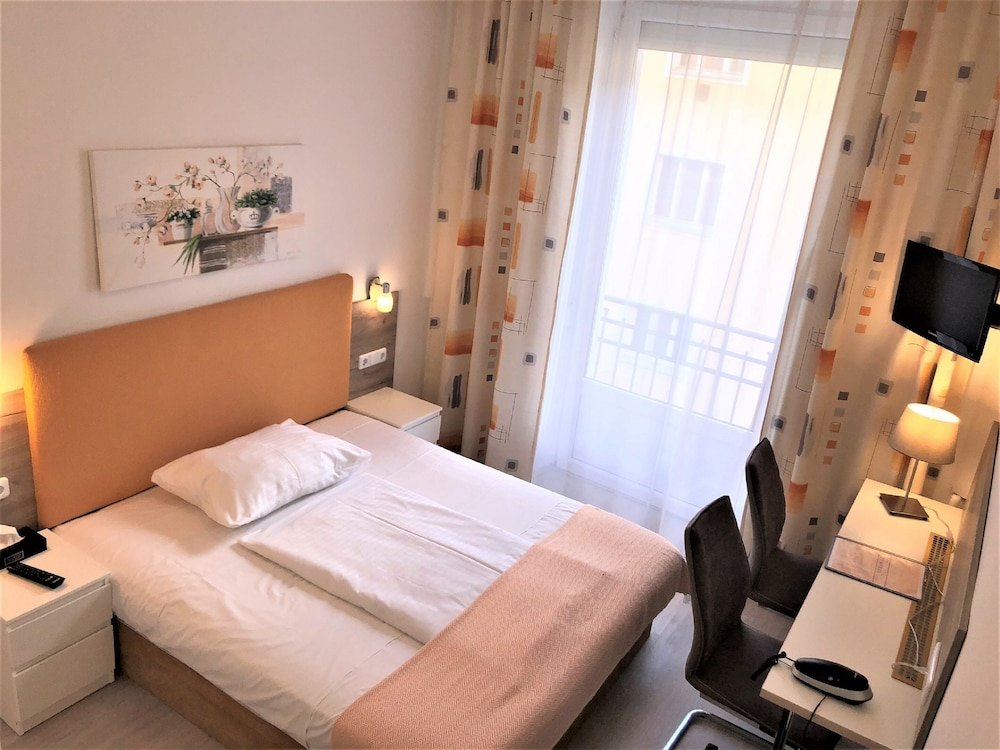 Фото Hotel Zentral