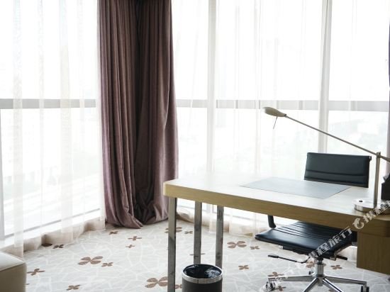 Фото Hilton Garden Inn Wuhan Hankou