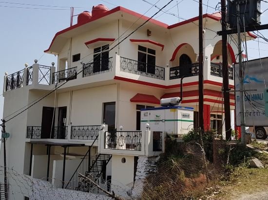 Фото Hotel Garhwali Inn