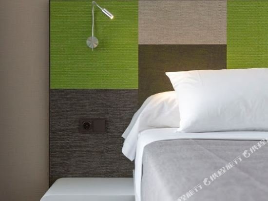 Фото Hotel Macia Sevilla Kubb