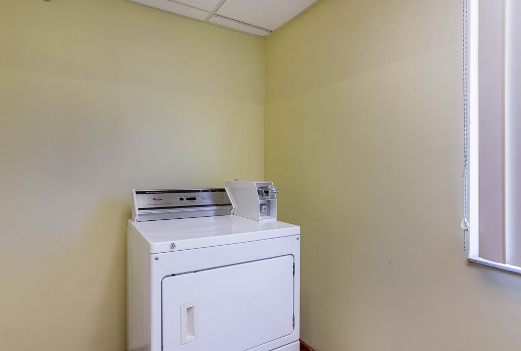 Фото Econo Lodge Inn & Suites Pritchard Road North Little Rock