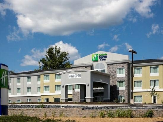 Hotel Holiday Inn Express Hotel & Suites, Carlisle, photo