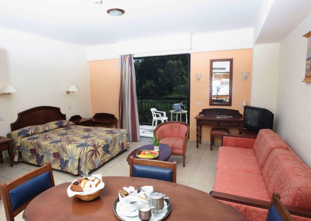 Фото Tsokkos Gardens Hotel