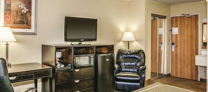 Фото Wingate by Wyndham Wichita Airport