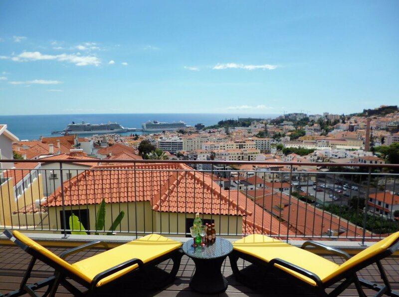 Гостиница Luxury Apartment Living Funchal в Фуншале