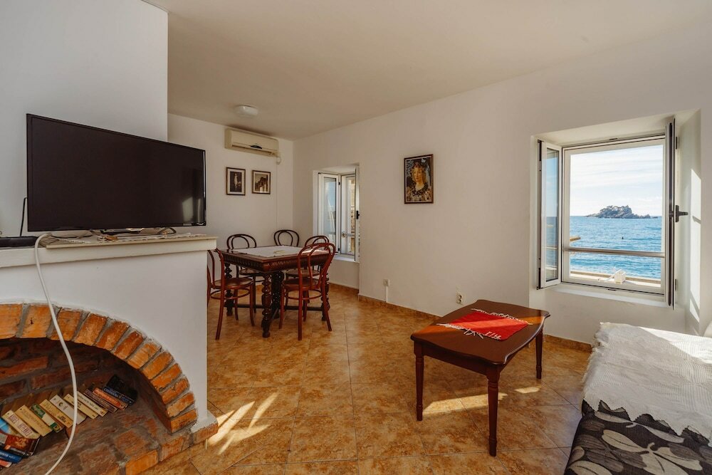 Petrovac Apartments