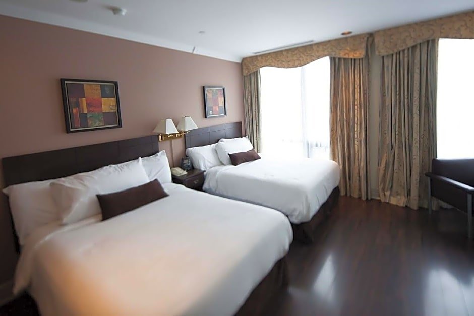 Фото Grand Hotel & Suites