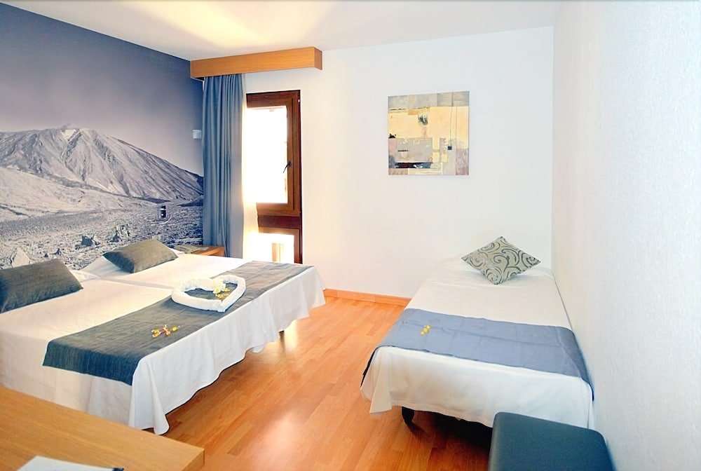 Фото Hotel Adonis Plaza