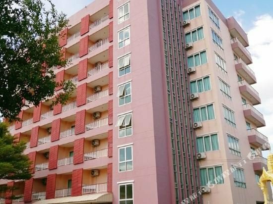 Hotel The Ascent, Earth, photo