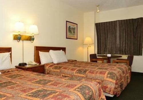 Фото Days Inn by Wyndham Ontario Airport