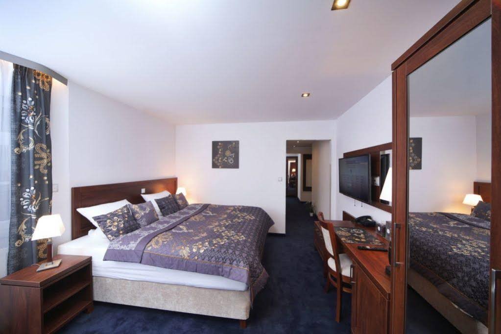 Фото Hotel Central 1920