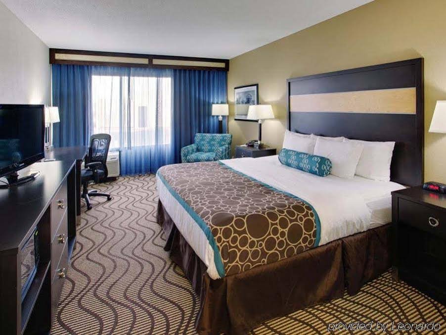 Фото La Quinta Inn & Suites by Wyndham Richmond-Midlothian