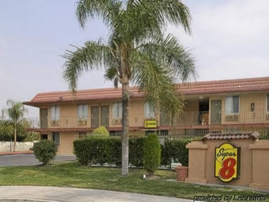 Фото Super 8 by Wyndham Redlands/San Bernardino