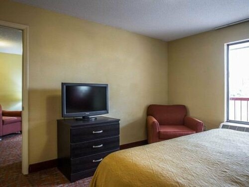 Гостиница Quality Inn And Suites Monroe