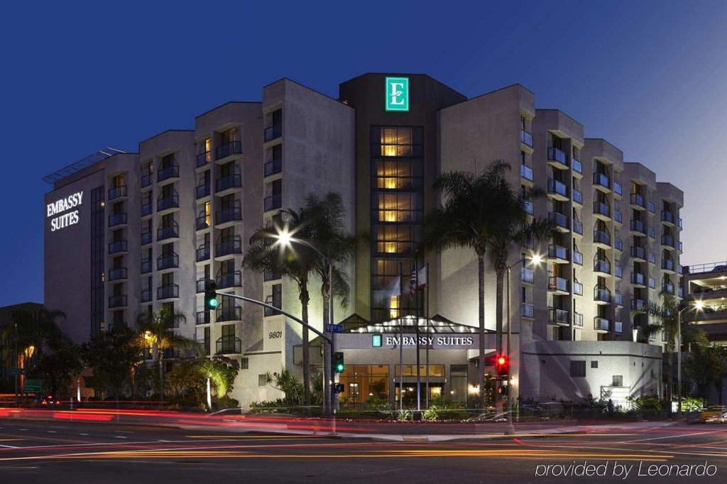 Фото Embassy Suites by Hilton Los Angeles International Airport North