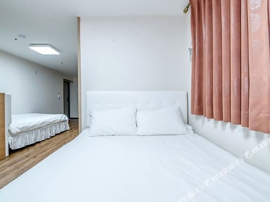 Фото Jeju Skyhill Business Hotel