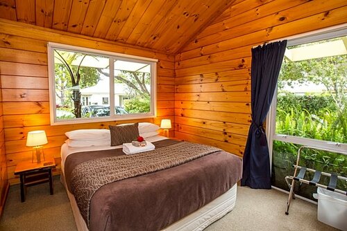 Гостиница Tatahi Lodge Beach Resort