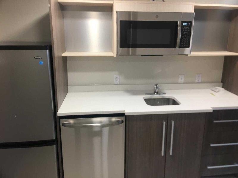 Фото Home2 Suites by Hilton Newark Airport