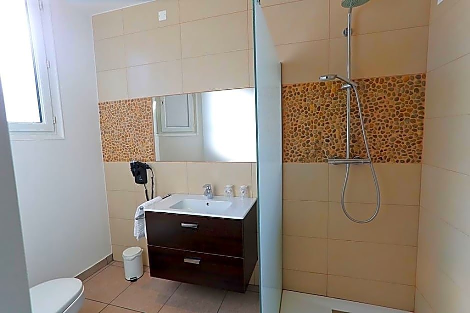 Фото Hôtel Bristol Le Puy-en-Velay